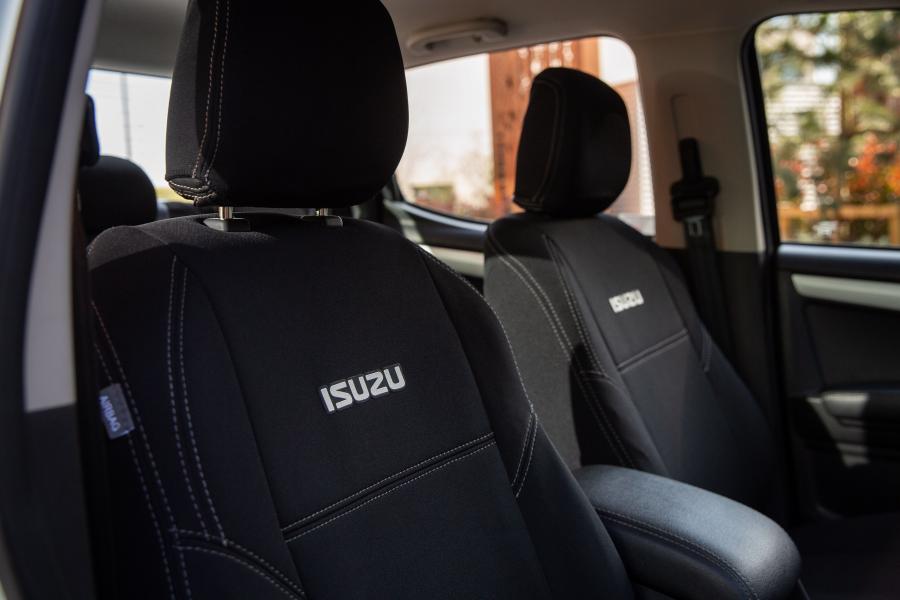 Интерьер Isuzu D-Max GO2 2020 года  (фото 11 из 24)